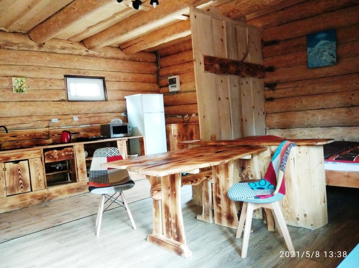 Bungalow In Mauntains With Chan Near The Forest 斯拉夫西克 外观 照片